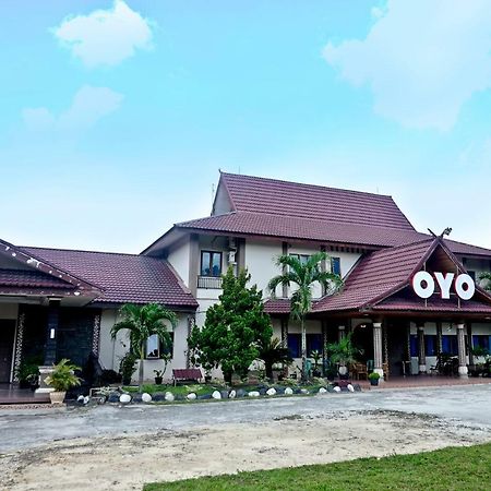 Oyo 627 Tirta Kencana Syariah Ξενοδοχείο Pekanbaru Εξωτερικό φωτογραφία