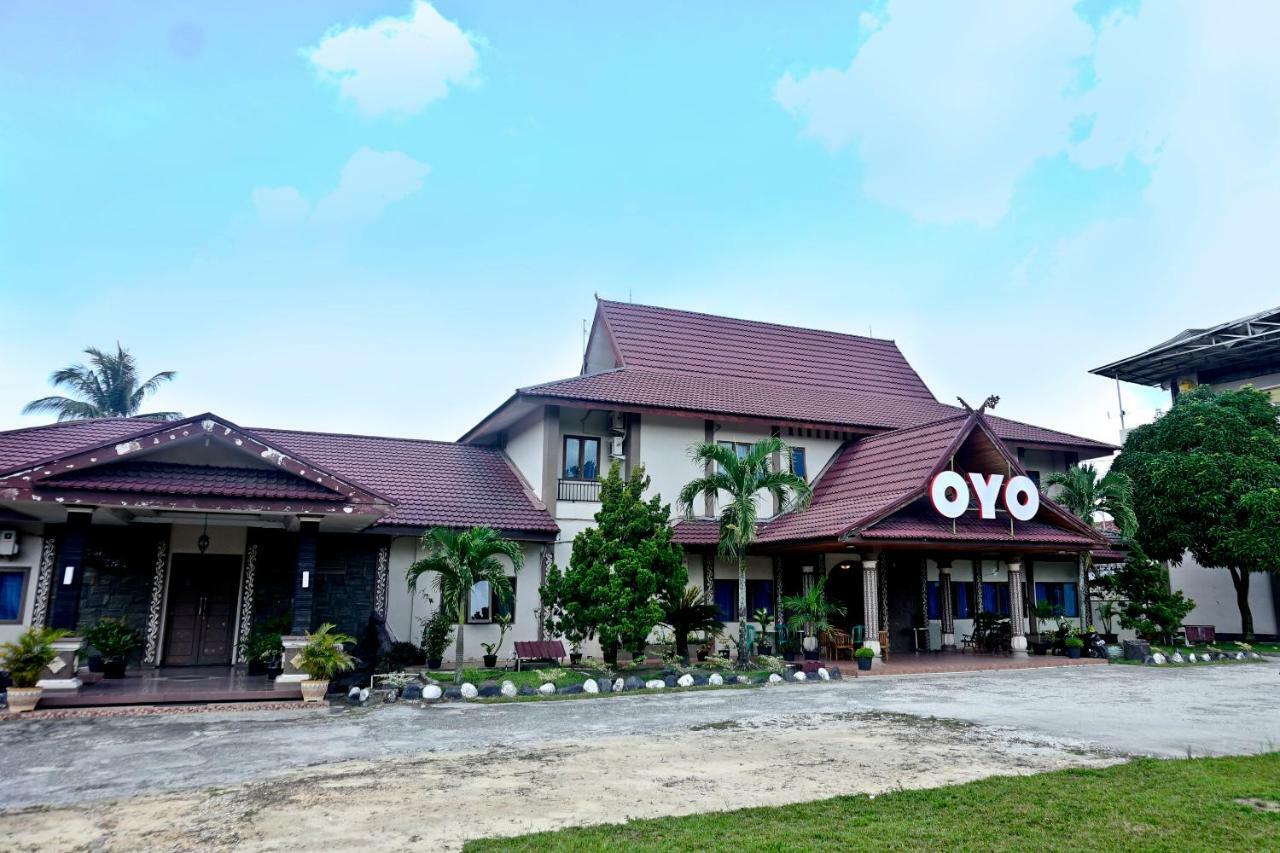 Oyo 627 Tirta Kencana Syariah Ξενοδοχείο Pekanbaru Εξωτερικό φωτογραφία