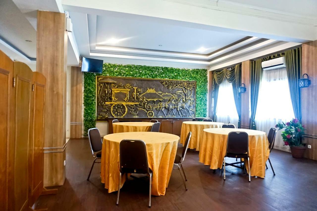 Oyo 627 Tirta Kencana Syariah Ξενοδοχείο Pekanbaru Εξωτερικό φωτογραφία
