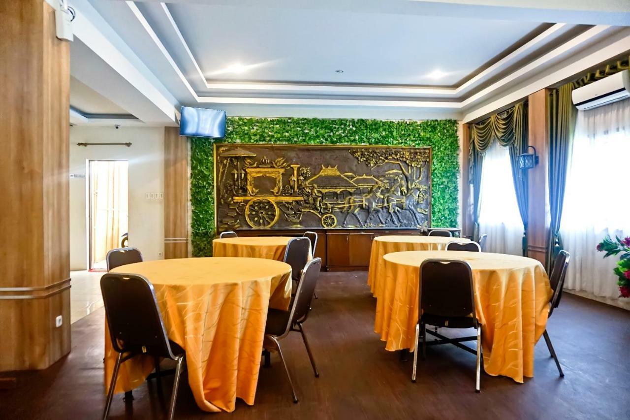 Oyo 627 Tirta Kencana Syariah Ξενοδοχείο Pekanbaru Εξωτερικό φωτογραφία