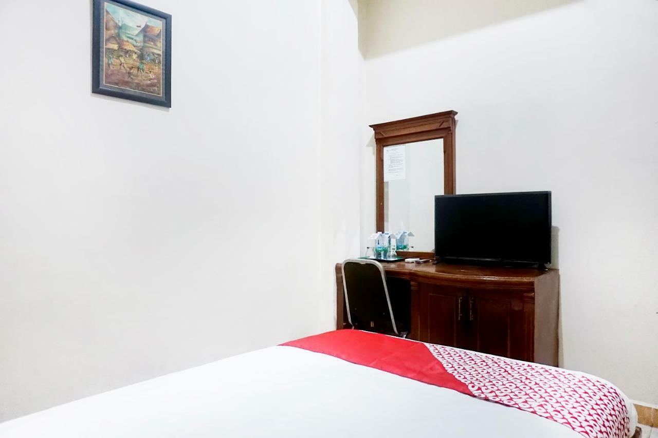 Oyo 627 Tirta Kencana Syariah Ξενοδοχείο Pekanbaru Εξωτερικό φωτογραφία