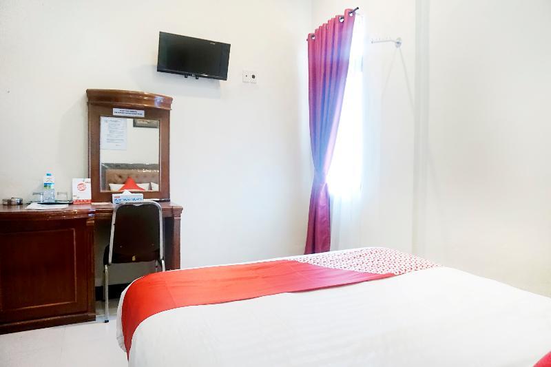 Oyo 627 Tirta Kencana Syariah Ξενοδοχείο Pekanbaru Εξωτερικό φωτογραφία